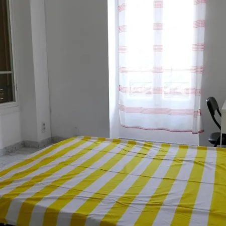 De 2 Chambres A A 100 M De La Lägenhet *
